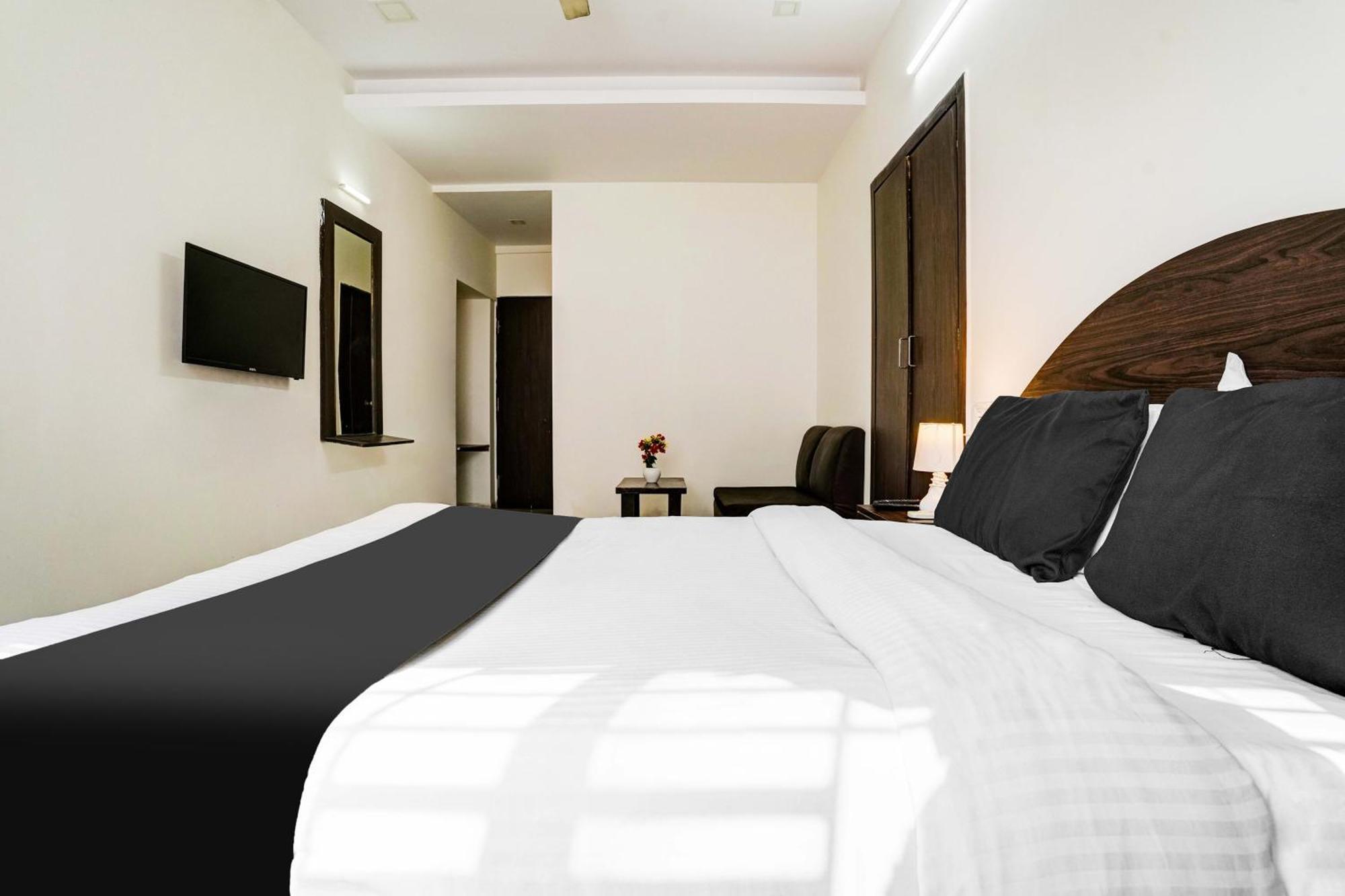 Super Hotel O Nashik Near Vijay Mamta Theatre Formerly Sahara Inn Exterior foto